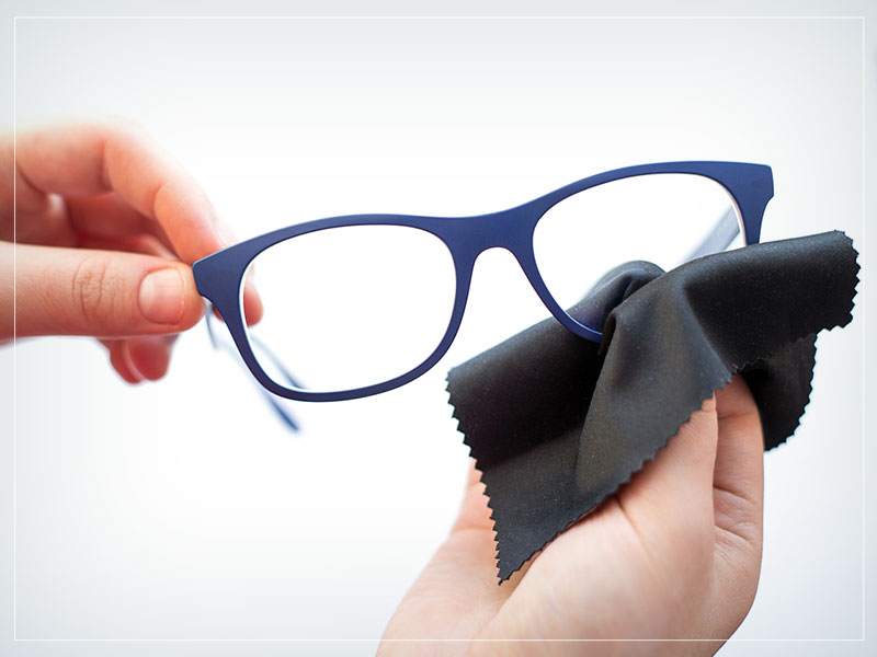 How to clean your glasses